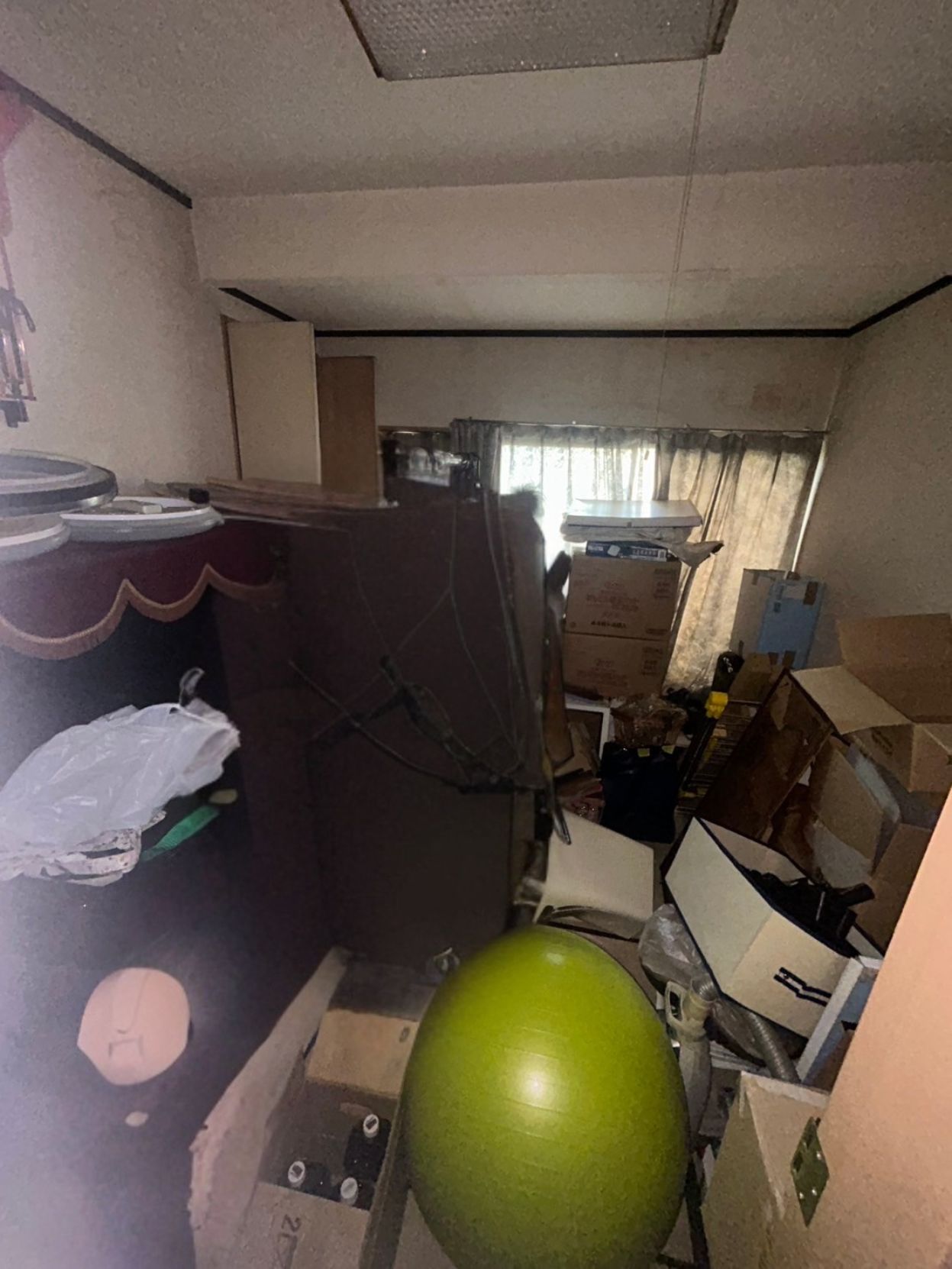 【東京都新宿区】所有者S様の残置物撤去依頼→不用品回収業者の株式会社P様が施行しました