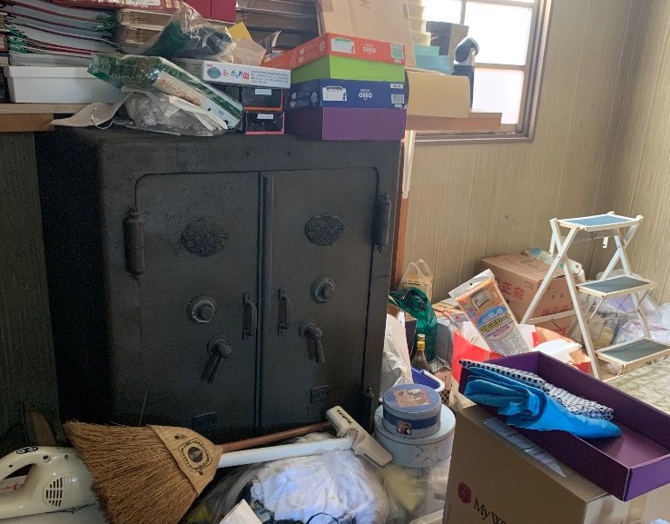 【東京都八王子市】不動産業者K社様からの残置物撤去依頼→不用品回収業者の株式会社ZH様が施行しました