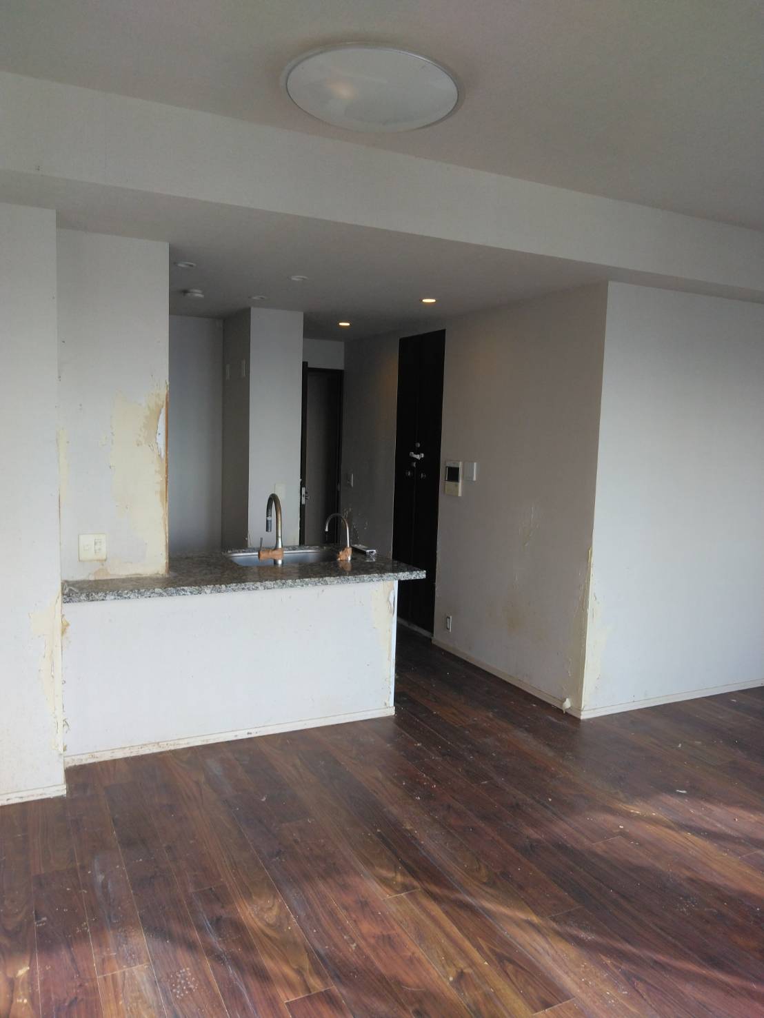 【東京都品川区】マンションオーナーT様から内装解体依頼→解体業者のJBI様が施行しました